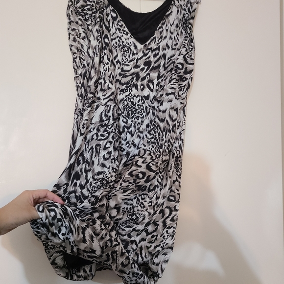 Snow leopard print rhinestone wrap party dress - Picture 13 of 13